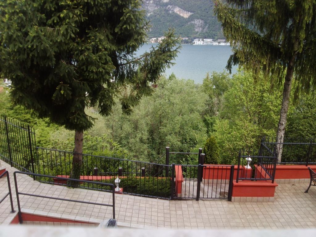 Hotel Empire Resort Iseo Zimmer foto
